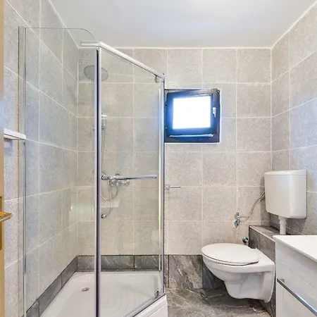 Apartamento Lojan Vir