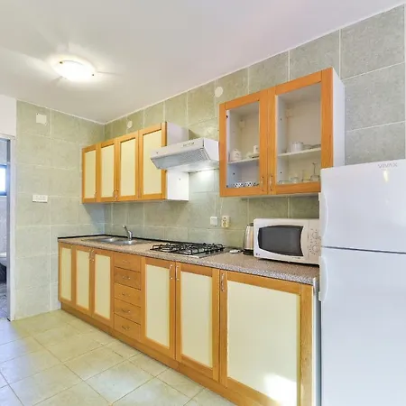 Lojan Apartment Vir